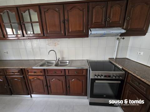 Apartamento T2 Arrendamento em Marrazes e Barosa,Leiria