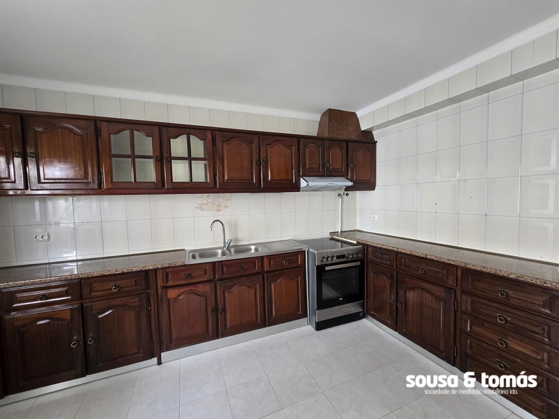 Apartamento T2 Arrendamento em Marrazes e Barosa,Leiria