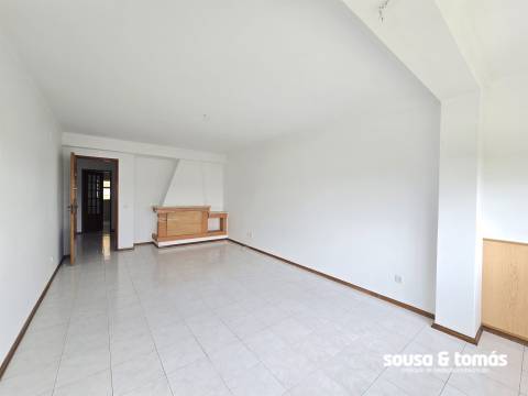 Apartamento T2 Arrendamento em Marrazes e Barosa,Leiria