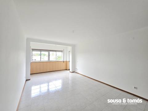 Apartamento T2 Arrendamento em Marrazes e Barosa,Leiria