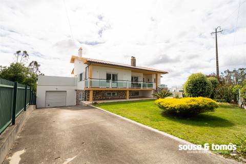 Moradia T3+2 Venda em Cela,Alcobaça