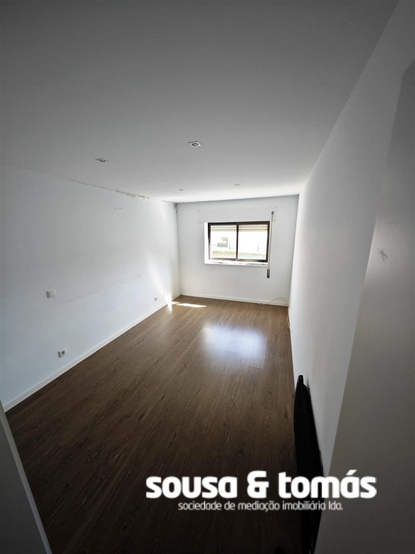 Apartamento T2 Arrendamento em Leiria, Pousos, Barreira e Cortes,Leiria
