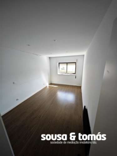 Apartamento T2 Arrendamento em Leiria, Pousos, Barreira e Cortes,Leiria
