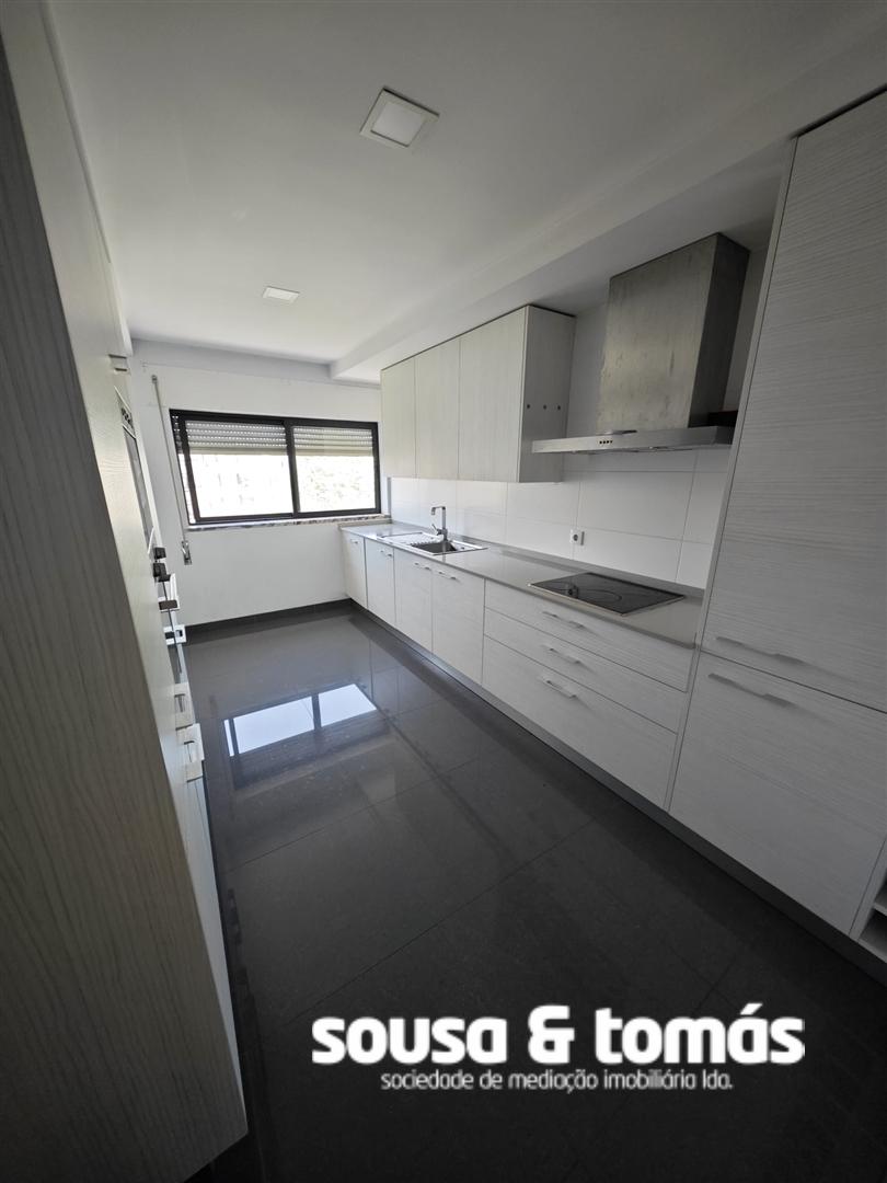 Apartamento T2 Arrendamento em Leiria, Pousos, Barreira e Cortes,Leiria