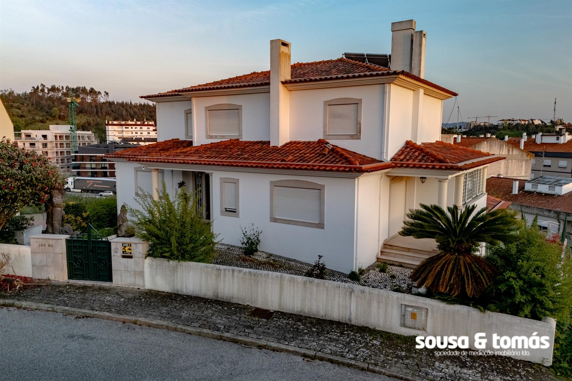 Moradia T9 Arrendamento em Marrazes e Barosa,Leiria