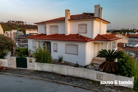 Moradia T9 Arrendamento em Marrazes e Barosa,Leiria