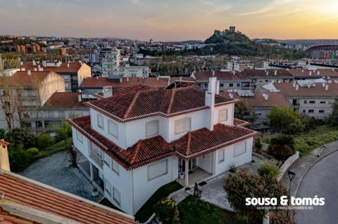 Moradia T9 Arrendamento em Marrazes e Barosa,Leiria