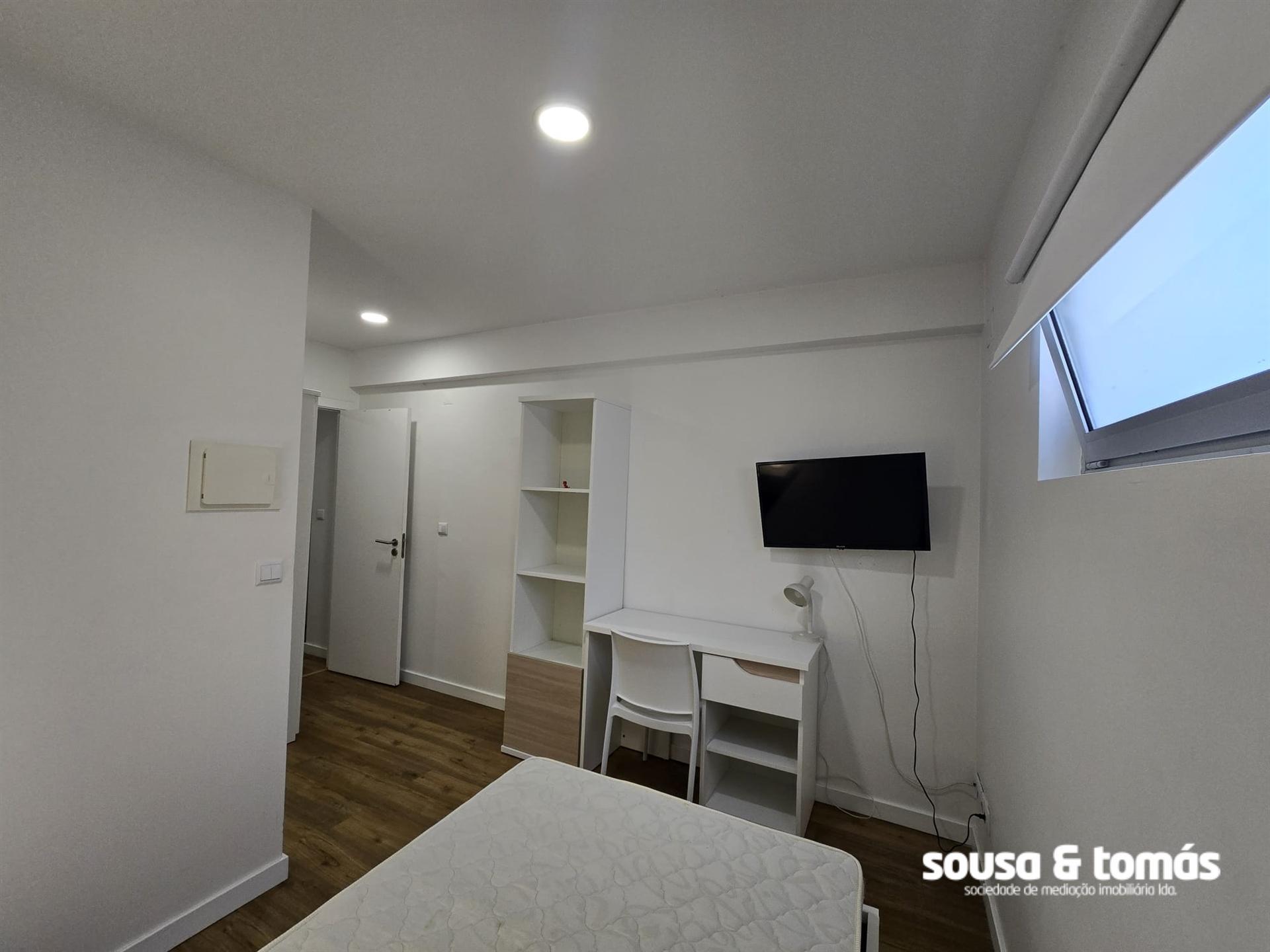 Quarto  Arrendamento em Leiria, Pousos, Barreira e Cortes,Leiria