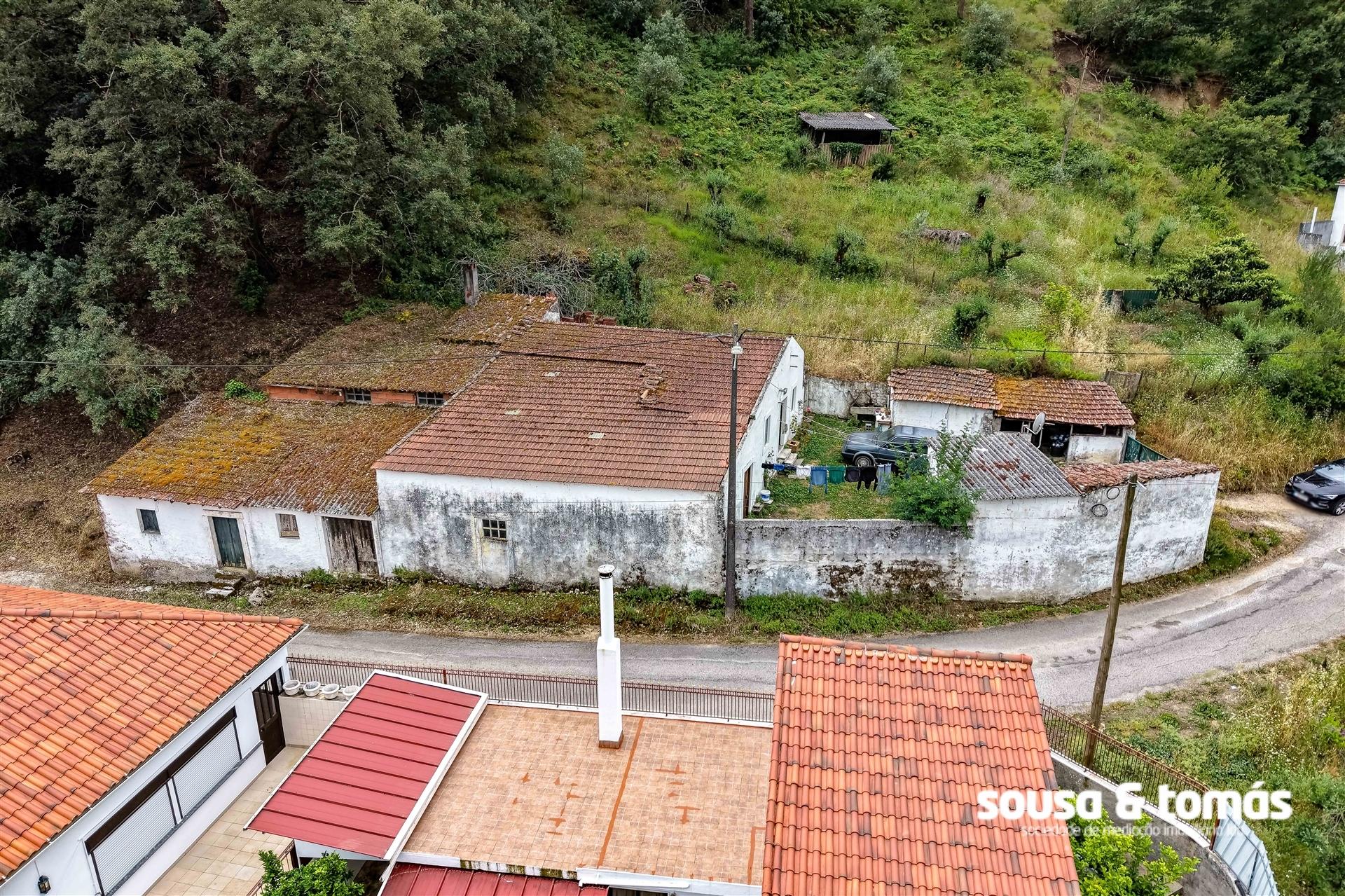 Moradia T2 Venda em Porto de Mós - São João Baptista e São Pedro,Porto de Mós