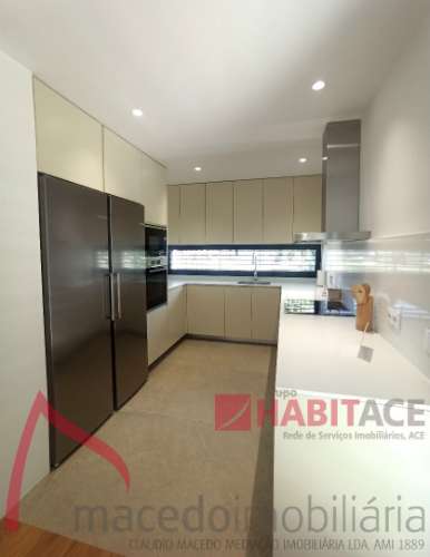 Moradia T3 Nova em Palmeira