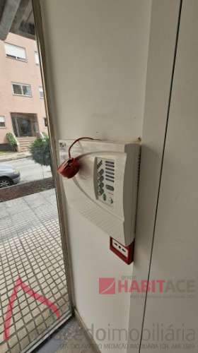 Loja para arrendar em Lamaçães, Braga