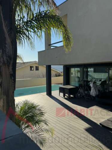 Moradia Isolada T4 com Piscina para venda em Braga