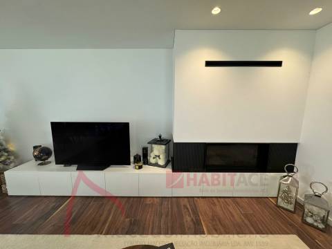 Moradia Isolada T4 com Piscina para venda em Braga