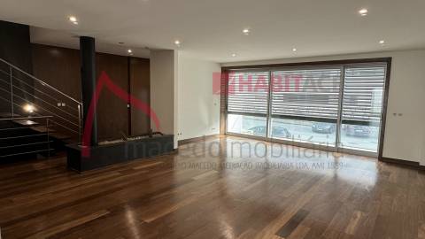 Moradia em Banda T4+1 à venda em Dume, Braga