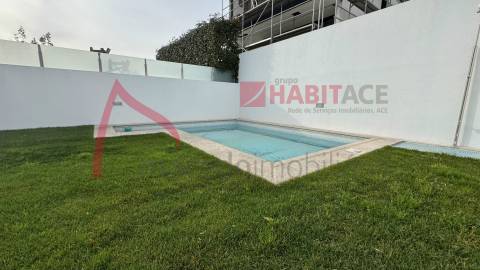 Moradia em Banda T4+1 à venda em Dume, Braga