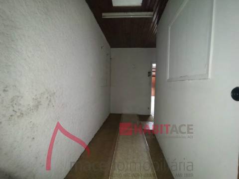 Escritorio na Avenida Central