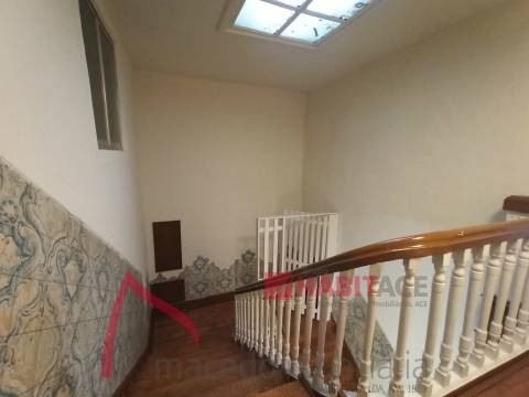 Escritorio na Avenida Central