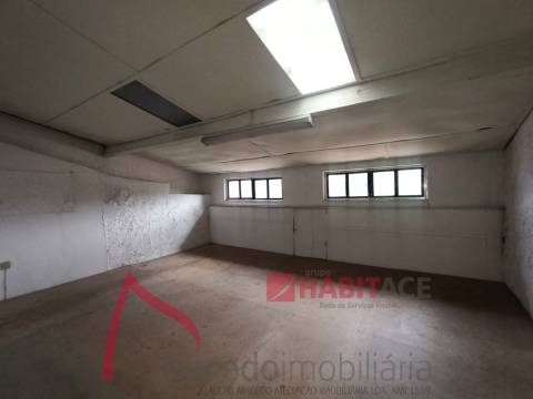 Escritorio na Avenida Central