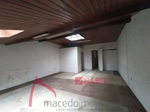 Escritorio na Avenida Central