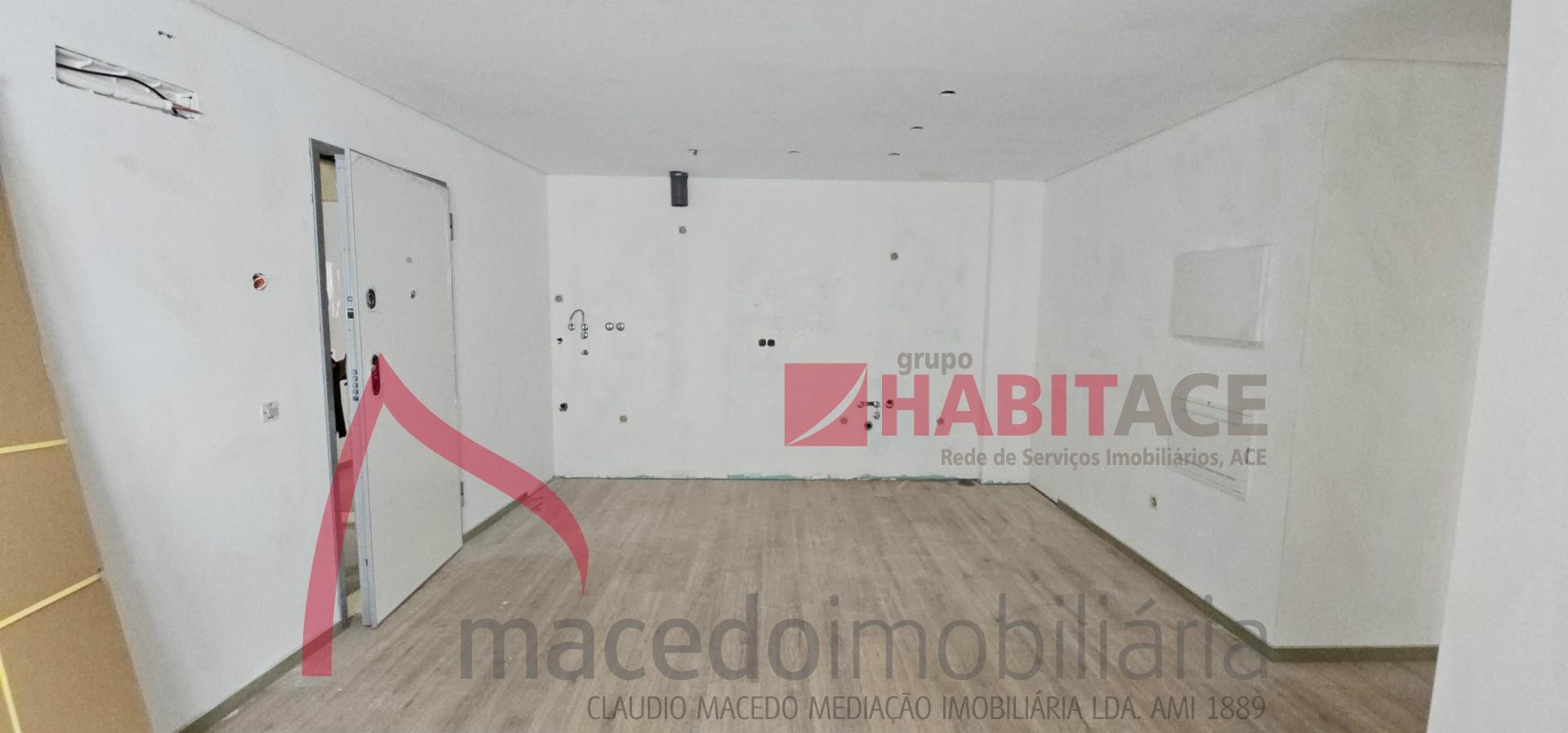 Apartamento T1+1 em S. Vicente