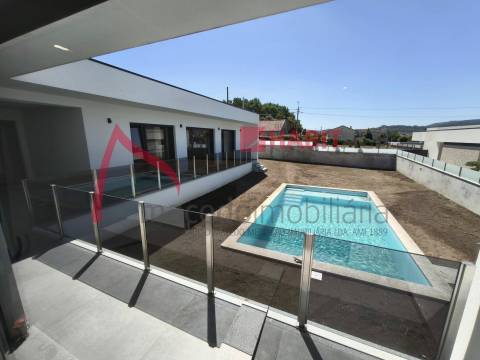 Moradia Terrea T3 nova em Panoias