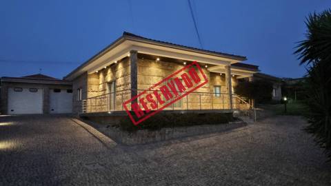 Moradia Térrea T3 c/ Piscina em Fafe