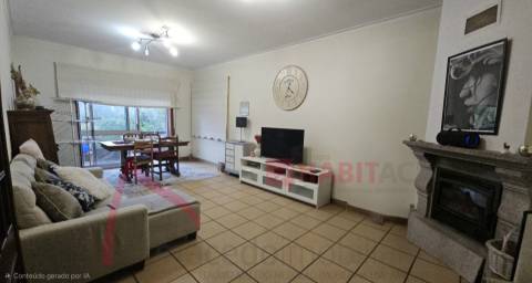 Apartamento T3 com 3 frentes, varandas e garagem fechada – Amares