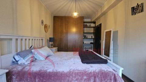 Apartamento T3 com 3 frentes, varandas e garagem fechada – Amares