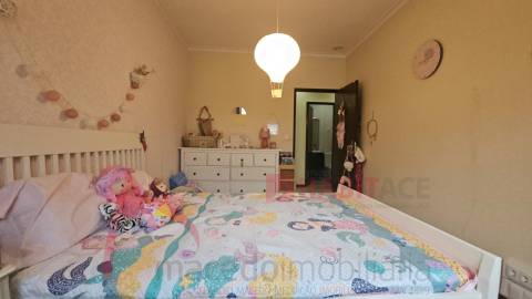 Apartamento T3 com 3 frentes, varandas e garagem fechada – Amares