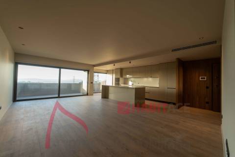 Apartamento T2 Novo para Arrendamento  em São Vicente