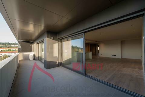 Apartamento T2 Novo para Arrendamento  em São Vicente