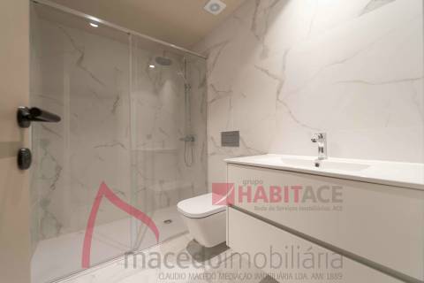 Apartamento T2 Novo para Arrendamento  em São Vicente