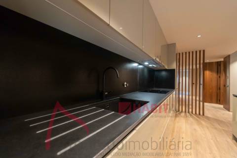 Apartamento T3 Novo para Arrendamento  em São Vicente