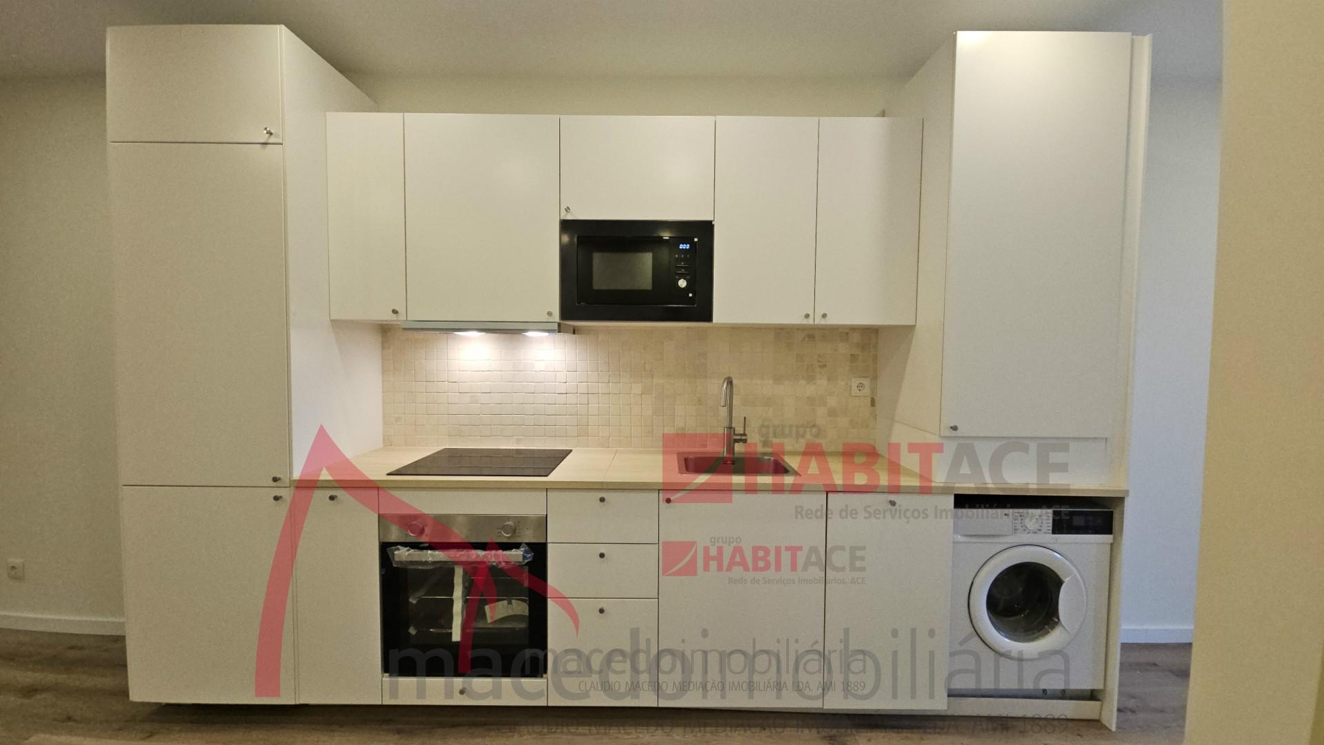 Apartamento T1+ escritório em S. Vicente