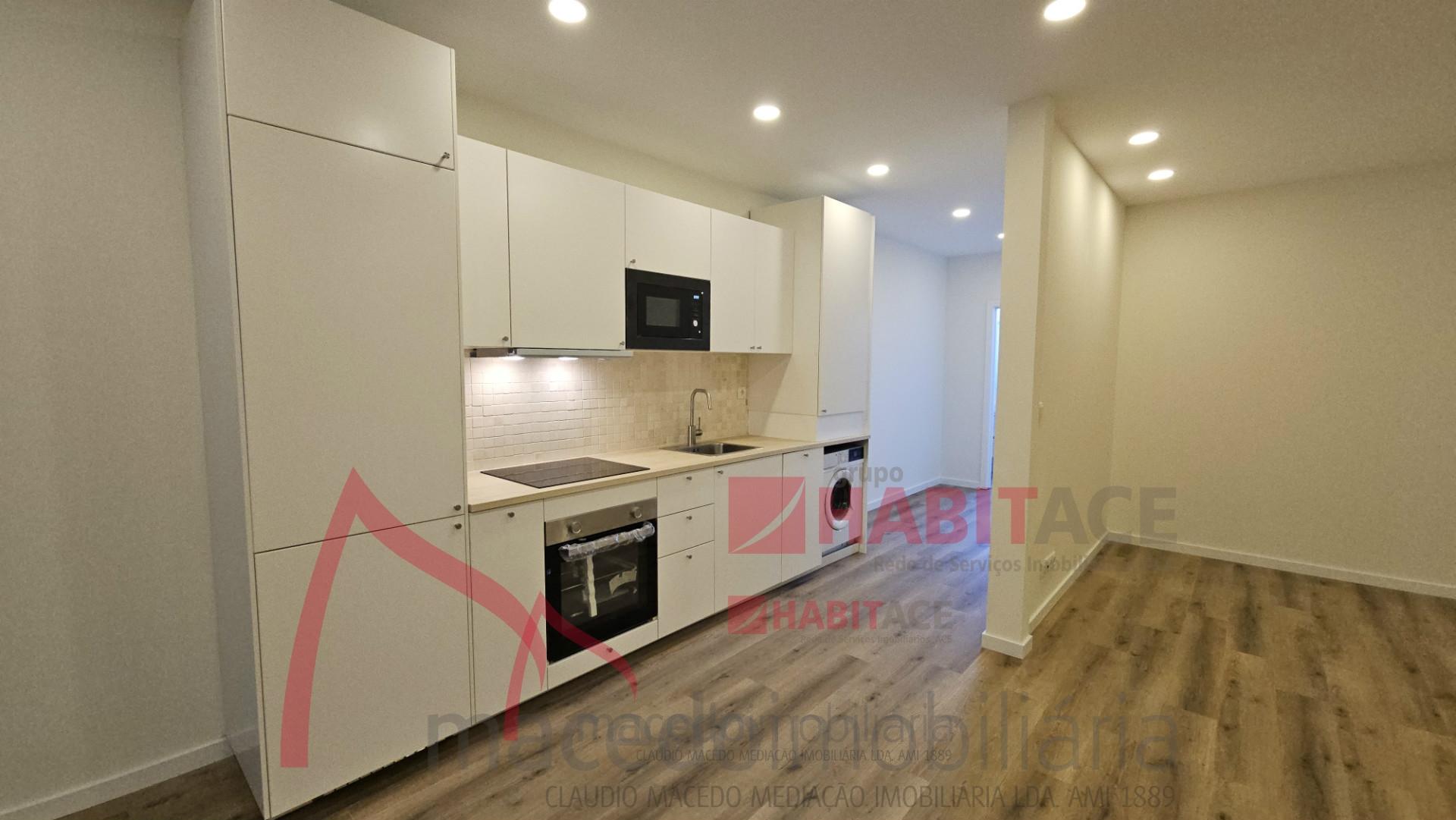 Apartamento T1+ escritório em S. Vicente