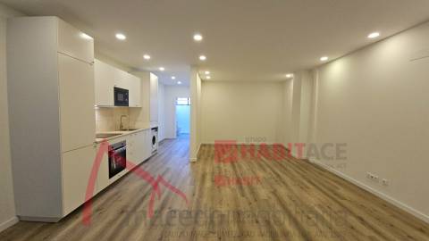 Apartamento T1+ escritório em S. Vicente