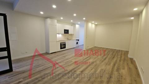 Apartamento T1+ escritório em S. Vicente