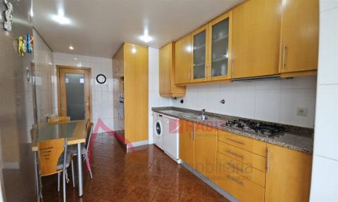 Apartamento T3 com 2 frentes e varandas em Ferreiros – Braga  O Seu Apartamento dos Sonhos, Cheio de