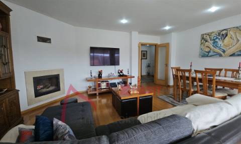 Apartamento T3 com 2 frentes e varandas em Ferreiros – Braga  O Seu Apartamento dos Sonhos, Cheio de