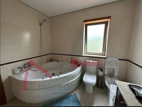 Moradia Individual T3 com piscina em Lomar