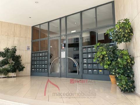 Apartamento T4 Mobilado para Arrendamento em São Vicente, Braga