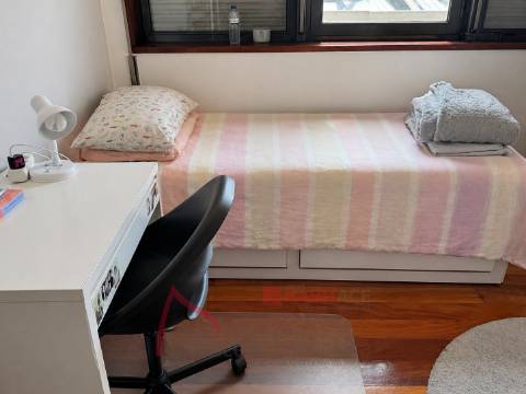 Apartamento T4 Mobilado para Arrendamento em São Vicente, Braga