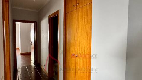 Apartamento T1 para Arrendamento em Lamaçães, Braga