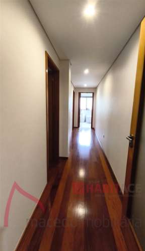 Apartamento T3 Mobilado e Equipado  em Fraião