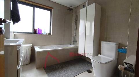 Apartamento T3 Mobilado e Equipado  em Fraião