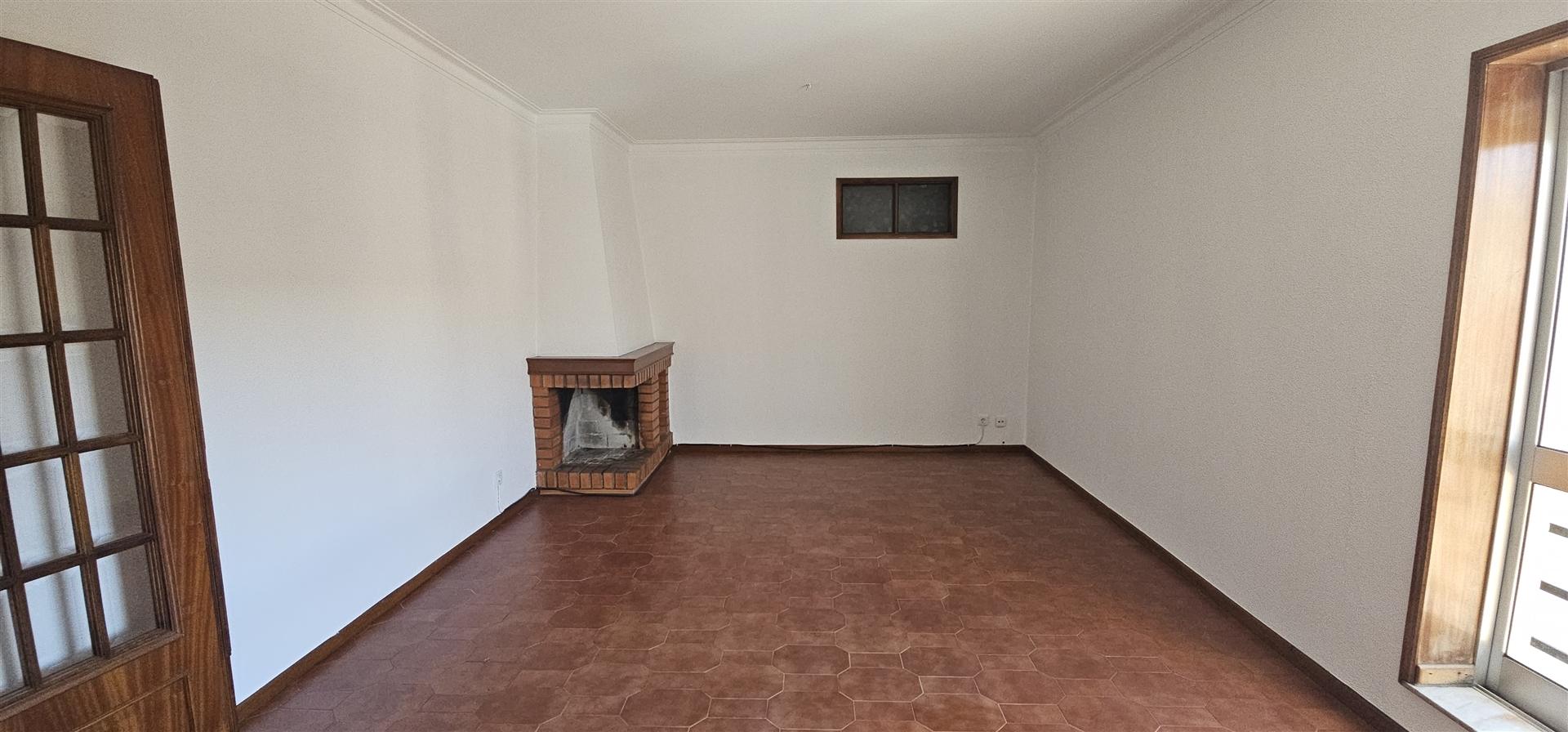 T2+1 para Arrendamento em Ferreiros, Braga
