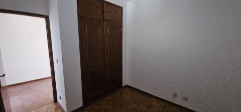 T2+1 para Arrendamento em Ferreiros, Braga