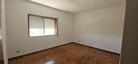 T2+1 para Arrendamento em Ferreiros, Braga