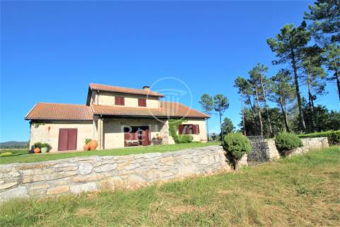 Moradia T5 na Aldeia Nova, Montalegre