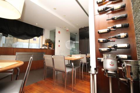 Venda de Pastelaria com Fabrico e Restaurante